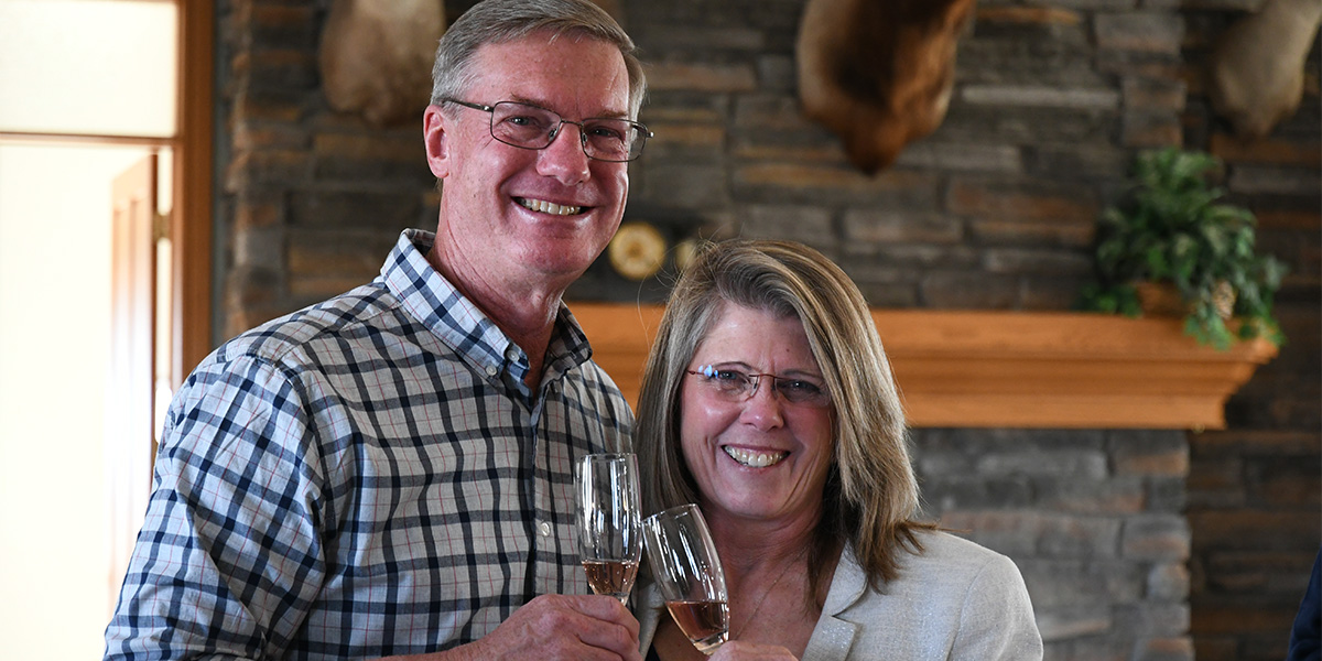 Cindy Steinbeck ‘02 and Steve Schedler ‘84