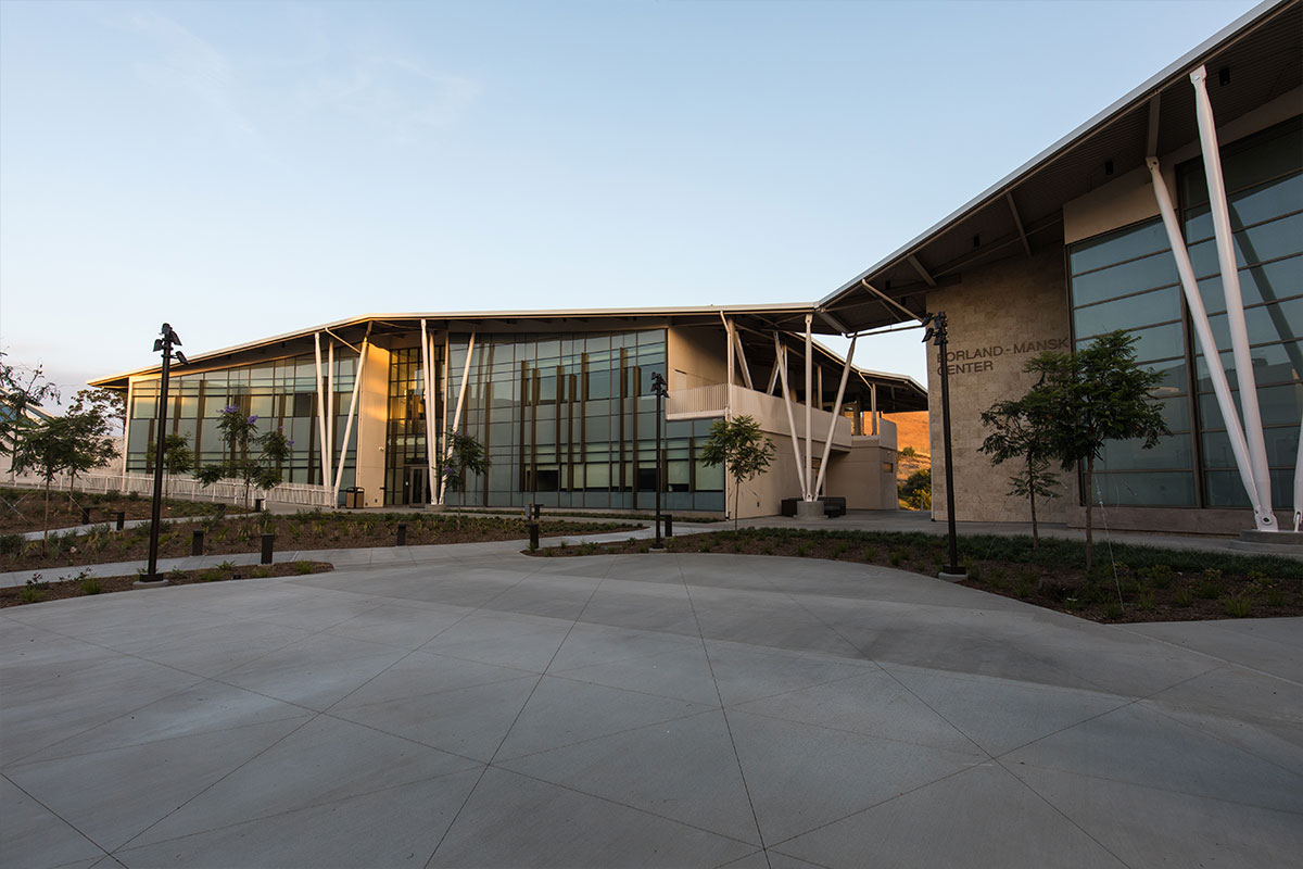 Borland-Manske Center Christ College Wing