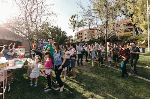 Crowd of people ouside lawn