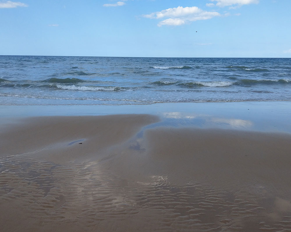 Omaha Beach, low tide (pc:Jeff Held)