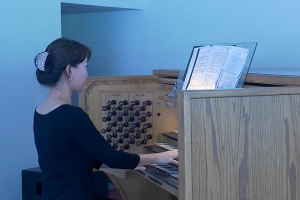 pianist playing the piano