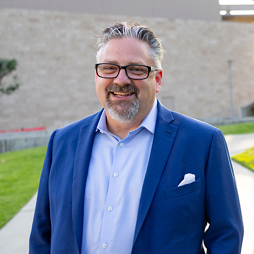Dr. Michael Thomas