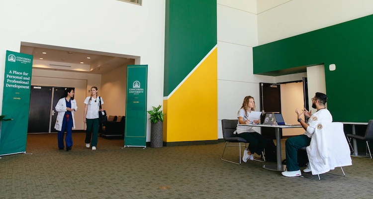 students walking at the Spectrum Campus