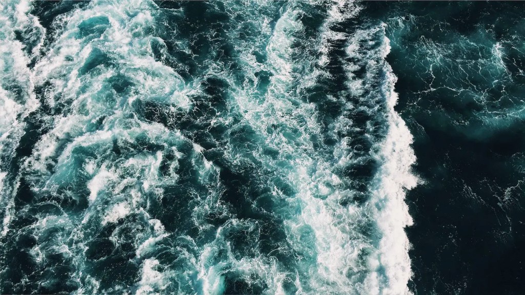 Crashing waves