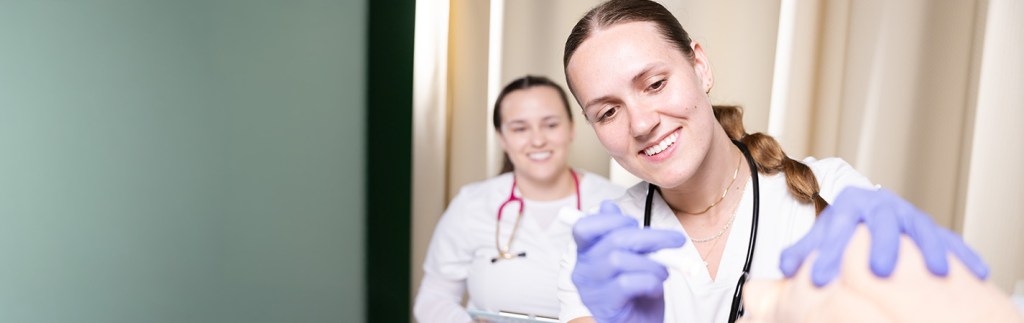 Teamwork and Collaboration in Nursing: Why It Matters and How Future Nurses Develop These Essential Skills