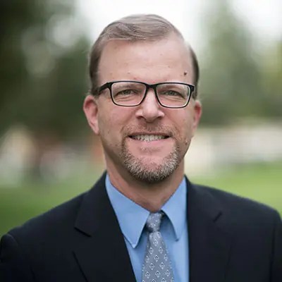 A man in a suit and tie